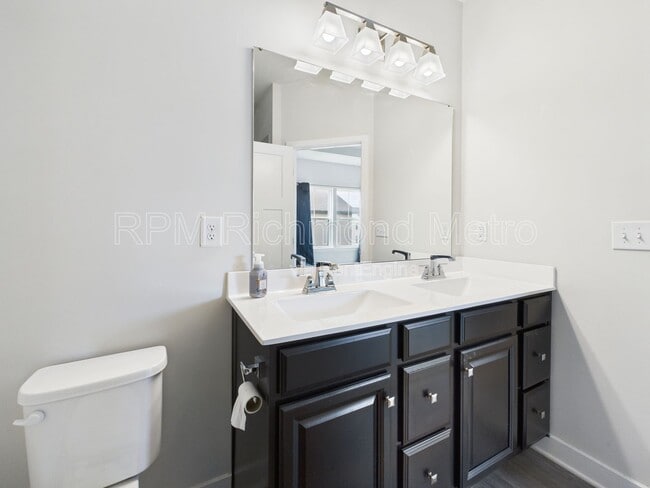 Building Photo - 2104 Boro Ridge St