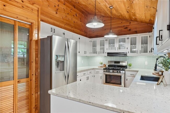 Building Photo - 946 Laurel Cir