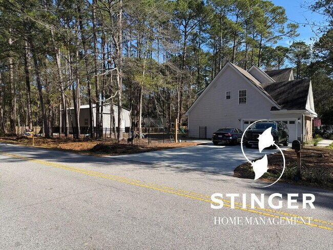 Building Photo - 30 Wade Hampton Dr