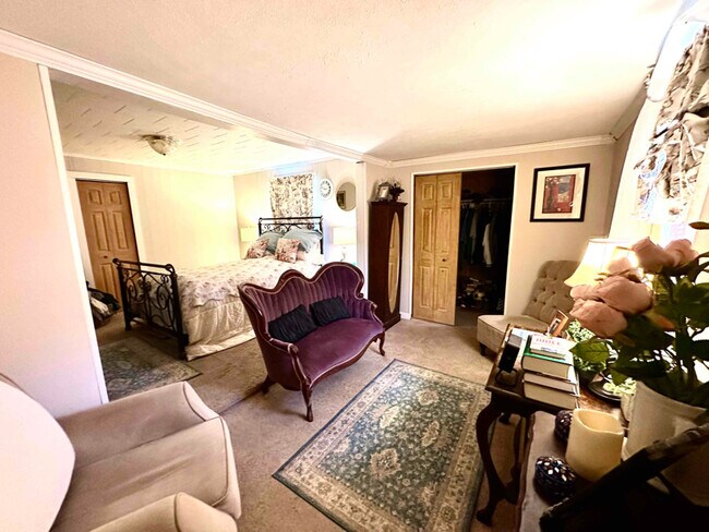 Building Photo - 2027 Katelyn Dr