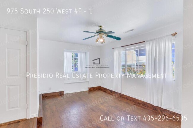 Building Photo - 975 S 250 W St