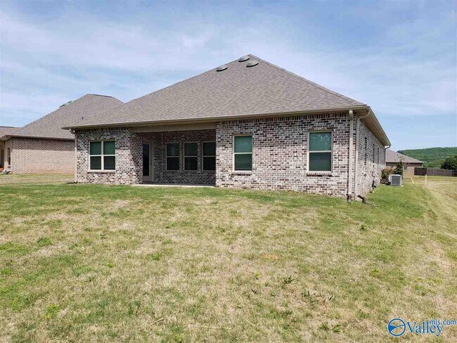 Building Photo - 300 Addison Ct
