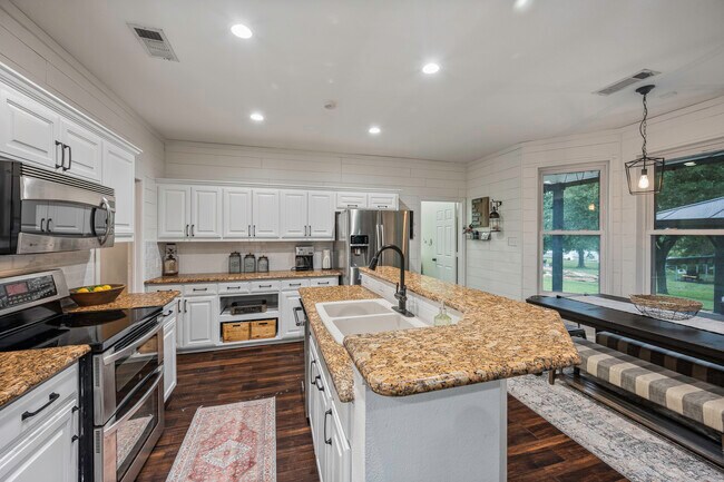 Building Photo - 15936 Co Rd 566