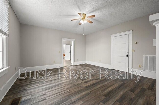 Building Photo - 1603 Highland Ave