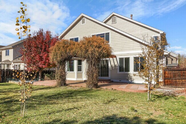 Building Photo - $2,695.00, 4 bed, 3.5 bath, located in Col...