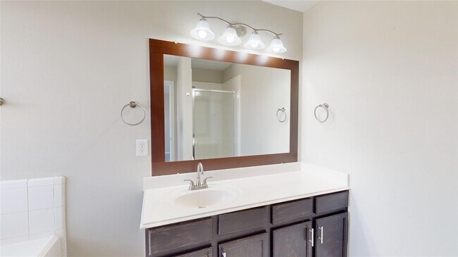 Building Photo - 2415 Montana Blue Dr