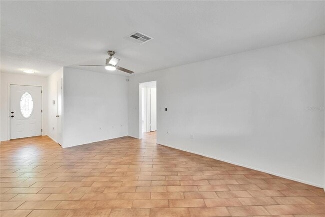 Building Photo - 1695 E Orangecrest Ave