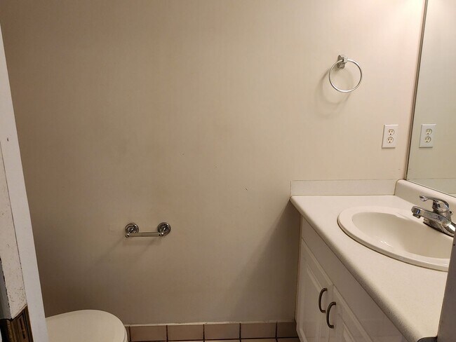 Building Photo - 129 W 100 N