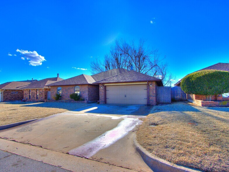 Building Photo - 509 Bluegrass Ln