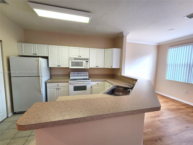 Building Photo - 4602 SW 160th Ave