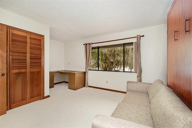 Building Photo - 2020 Venetian Way