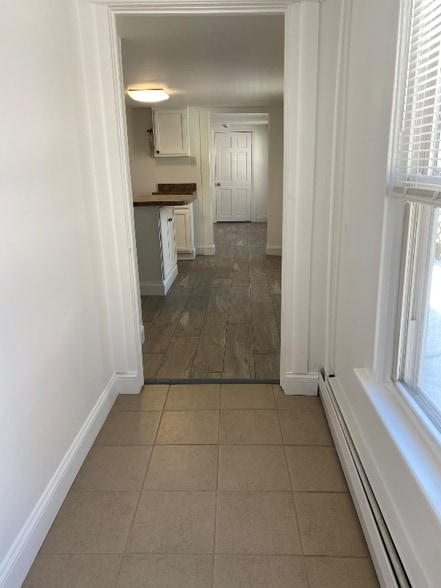 Building Photo - 111 Bridge St