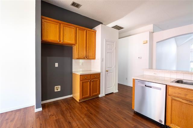 Building Photo - 904 Westminister Ave