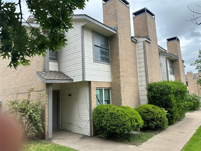 Building Photo - 8005 Rothington Rd