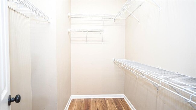 Building Photo - 8961 Abingdon Pl