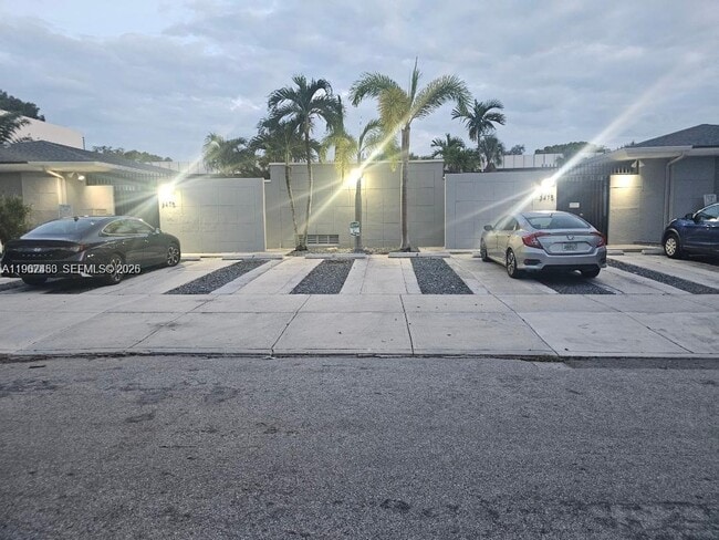 Building Photo - 3475 SW 1st Ave