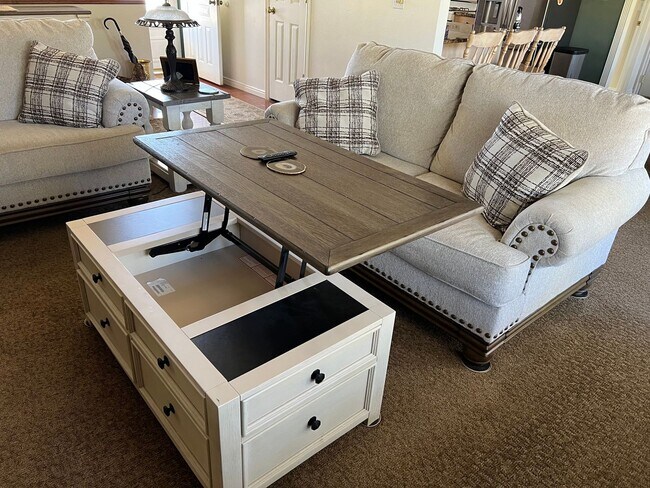 Building Photo - AND-D 1802