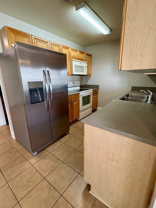 Kitchen - 581 Wingspan Way
