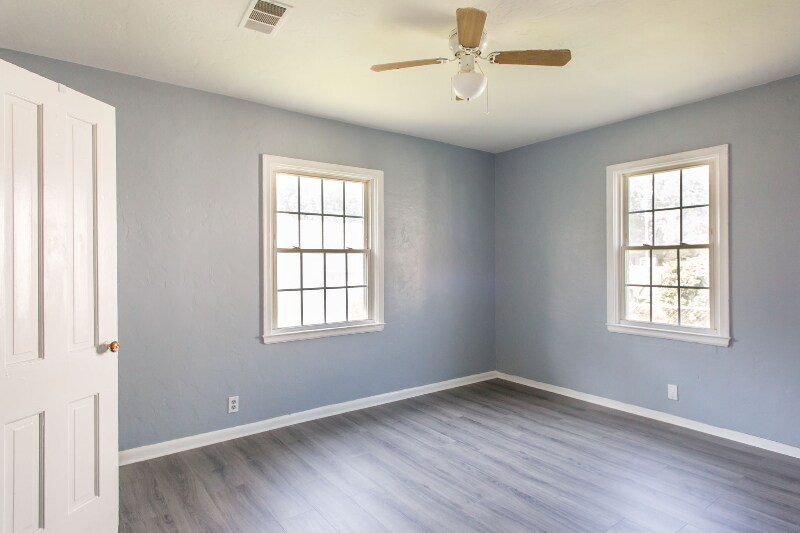 Building Photo - 2441 Blain St