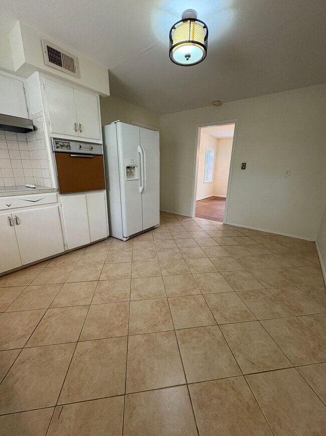 Building Photo - 2BR/2BA Home with Preserve View + Tennis C...
