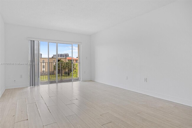 Building Photo - 4920 NW 79th Ave