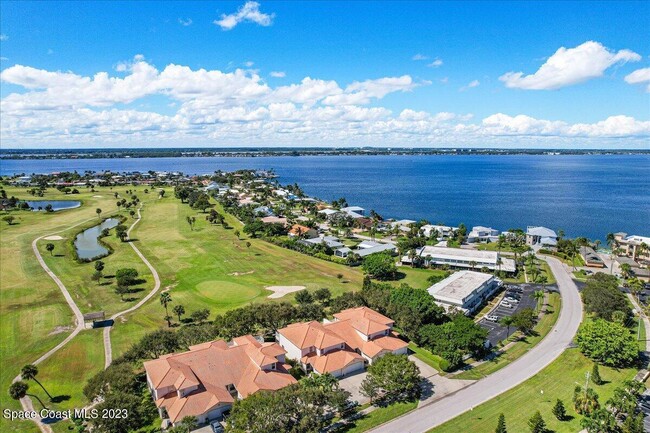 Building Photo - 1720 Minutemen Causeway