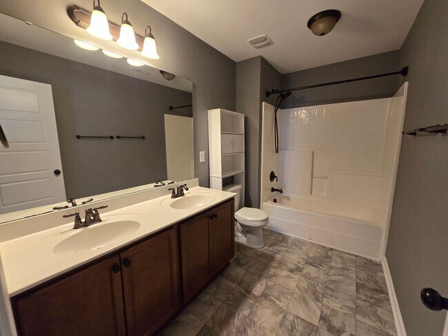 Building Photo - 3712 Badin Lake Ln