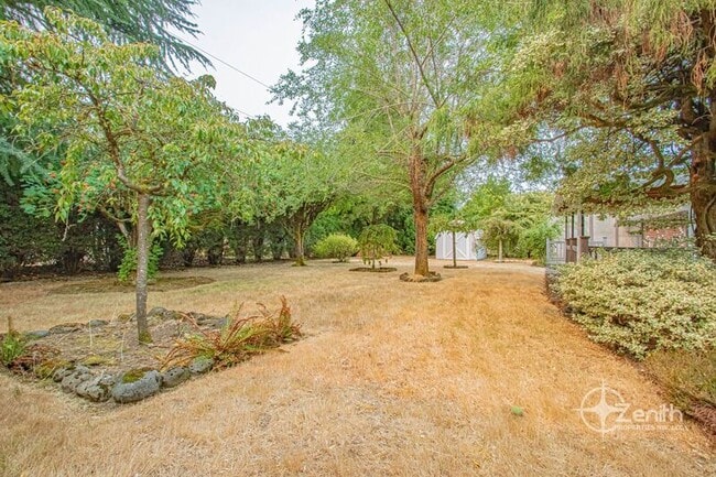 Building Photo - 6509 Louisiana Dr