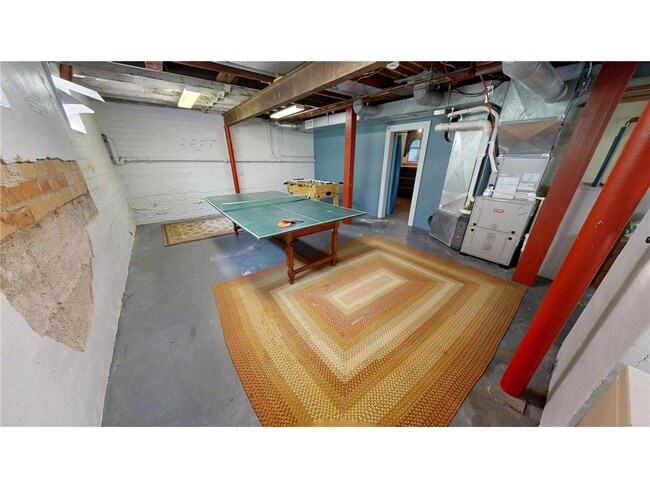 Building Photo - 216 Litchfield Ave SE