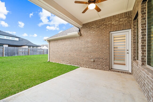 Building Photo - 839 Sarasota Shore Dr