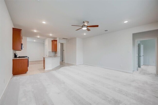 Building Photo - 18822 Fulvetta Haven Way