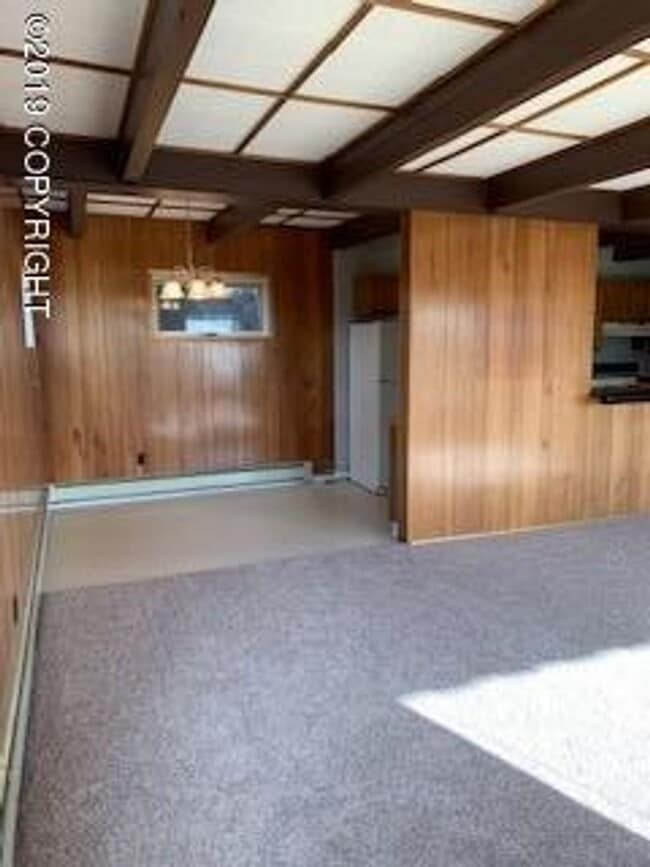 Building Photo - Quiet home in South Anchorage with Views