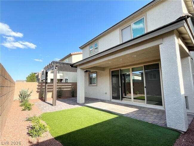 Building Photo - 9458 Isla Lee Ave