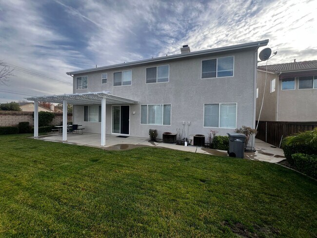Building Photo - Spacious 4-Bedroom Murrieta Home with Loft & 3-Car Garage