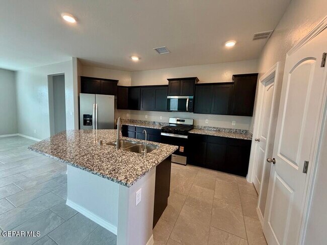 Building Photo - 138 Monteine Trl