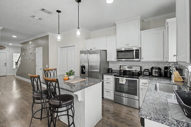 Building Photo - 1223 Cypress Fall Cir