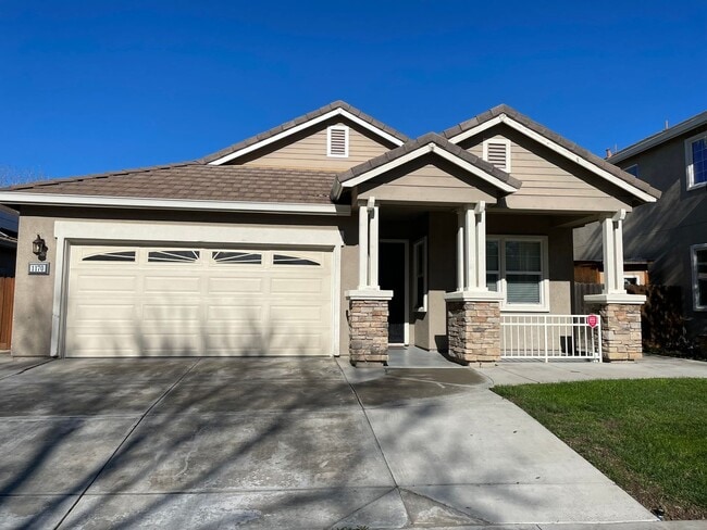 Building Photo - Stunning 3-Bedroom, 2-Bath Home with Elegant Features – Ready for Immediate Move-In