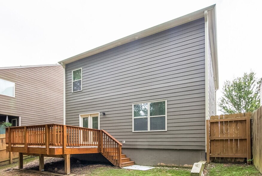 Building Photo - 275 Shaw Dr