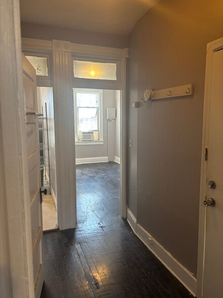 Vestibule - 2839 N Calvert St