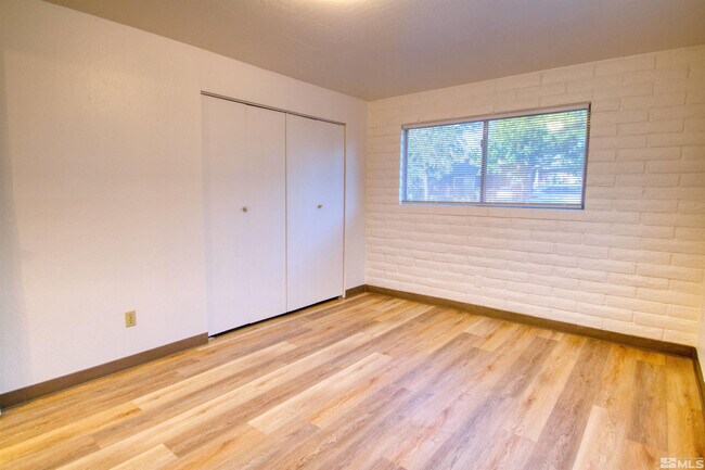 Building Photo - 1036 Bell St