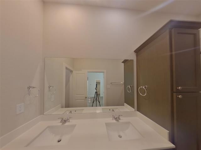 Building Photo - 1102 Fallgate Dr