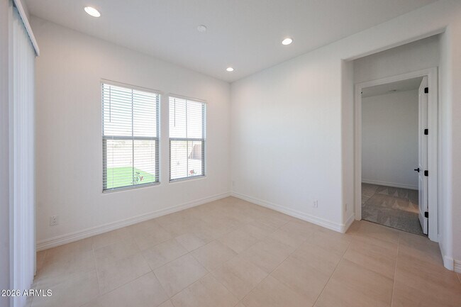 Building Photo - 26203 N 76th Ave