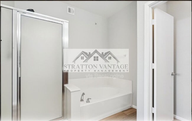 Building Photo - 6745 N 93RD Ave