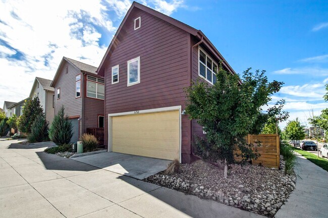 Building Photo - Gorgeous 4 Bed, 3.5 Bath Home in North West Denver