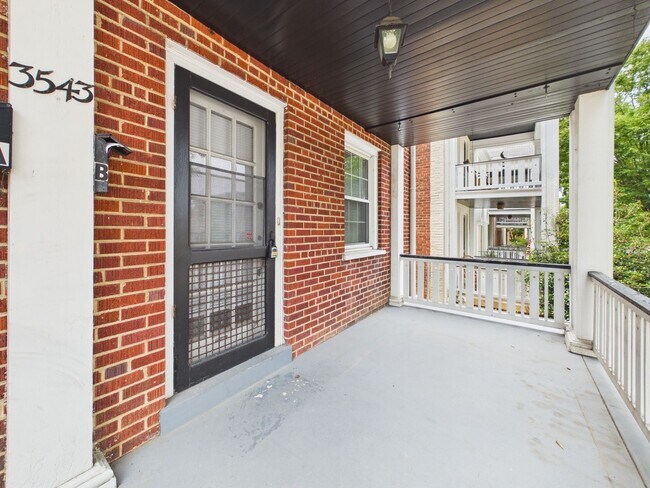Building Photo - 3543 Grove Ave