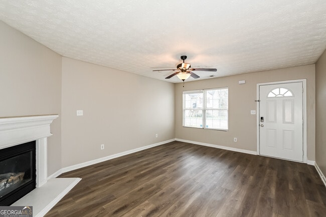 Building Photo - 10139 Jefferson Village Dr SW