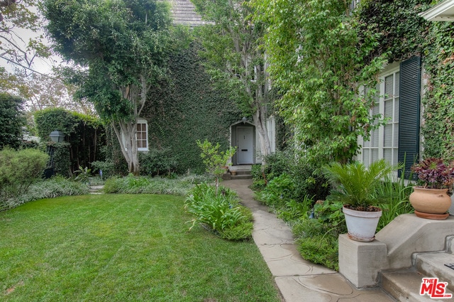 Building Photo - 403 S Bedford Dr