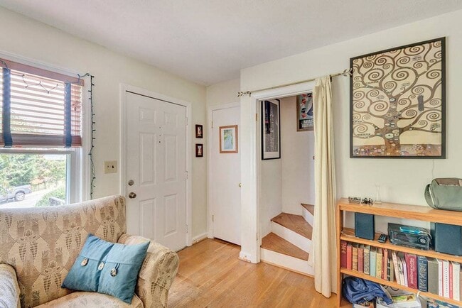 Building Photo - 1212 St George Ave