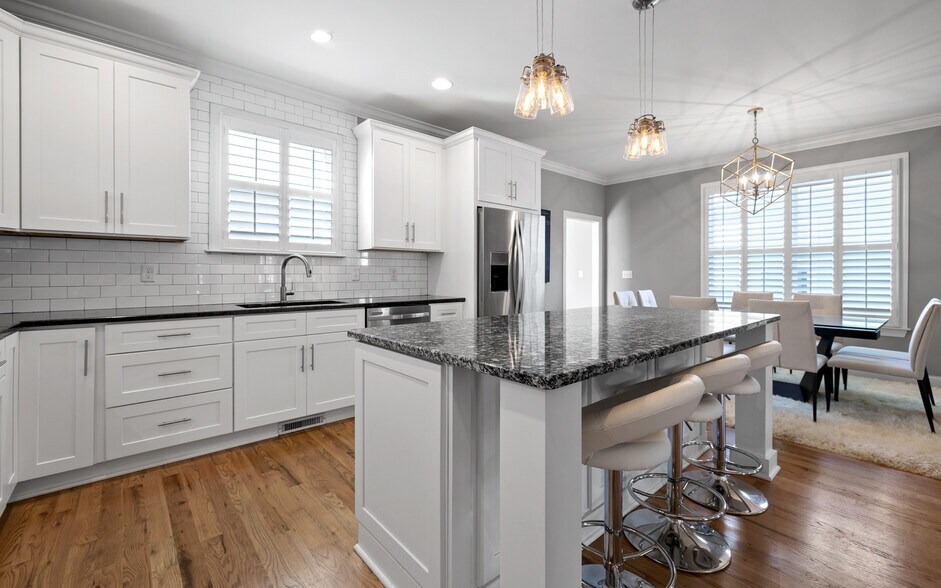 Building Photo - 1449 Madison St