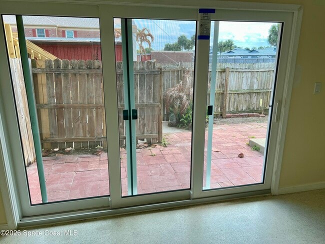 Building Photo - 931 Palm Springs Blvd